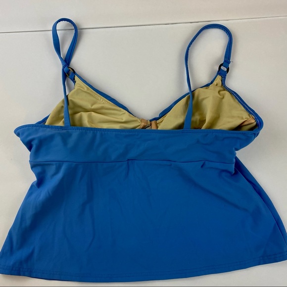 Lands End Bathing Suit Top. Tanking Top. Blue Bathing Suit Top. Size 14. - Picture 2 of 4